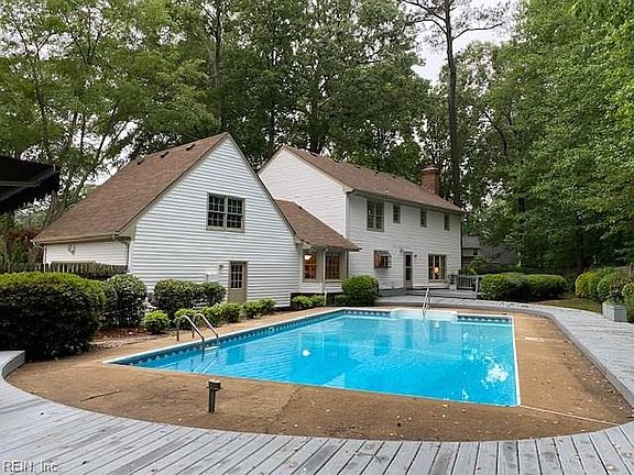Back Yard pool