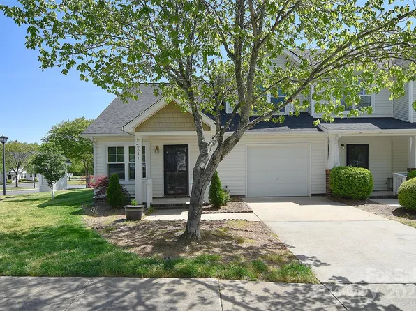 6631 Vlosi Dr, Charlotte, NC 28226