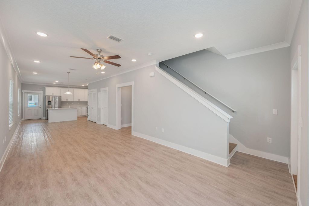 416 Date Palm Ln, Freeport, FL - More
