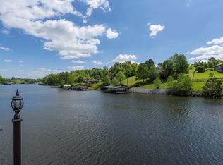 335 Fernwood Dr, Williamstown, KY 41097