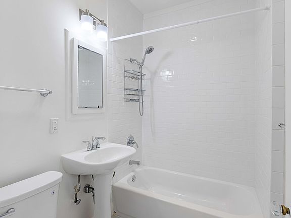 3rd image of 1895 Jefferson St #3