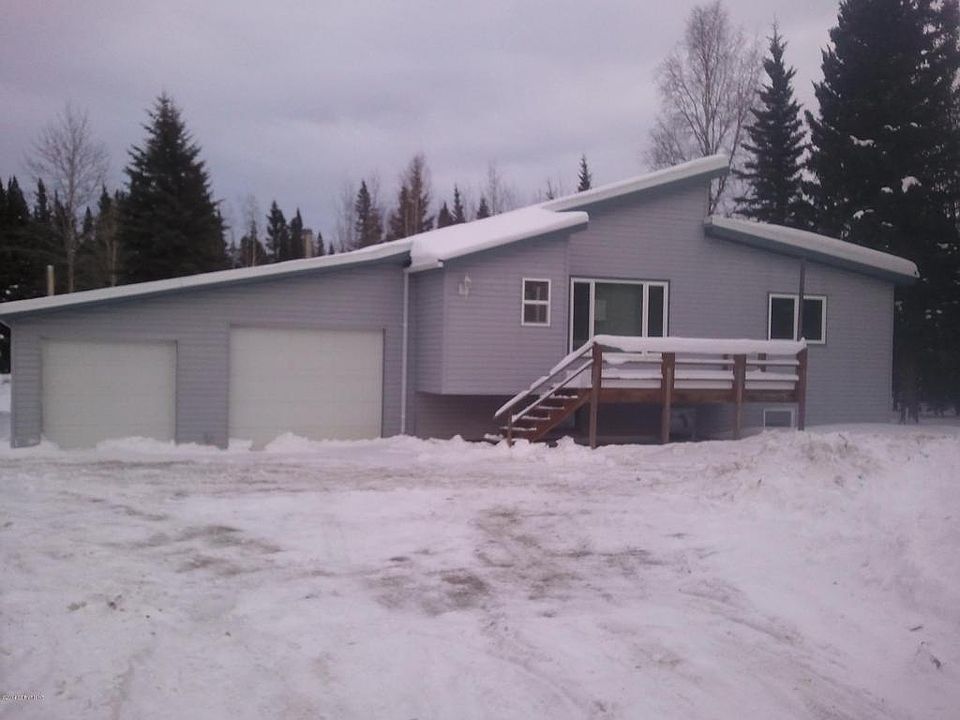 1st image of 2902 Sandland Dr