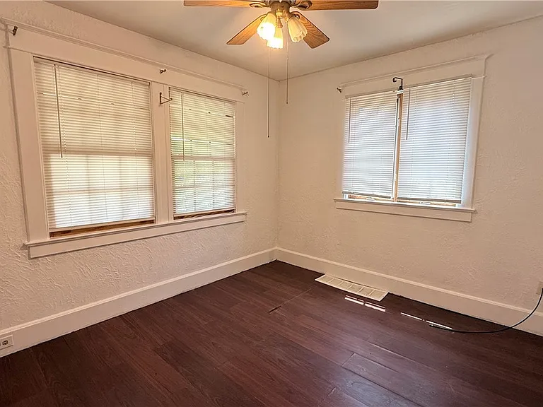 592 Lindell St — Photo 15