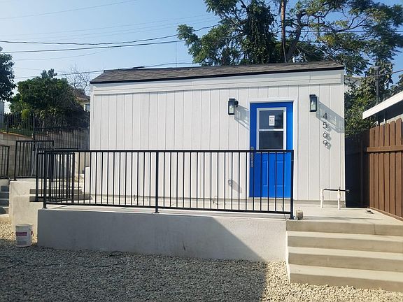 2nd image of 4569 Catalpa St