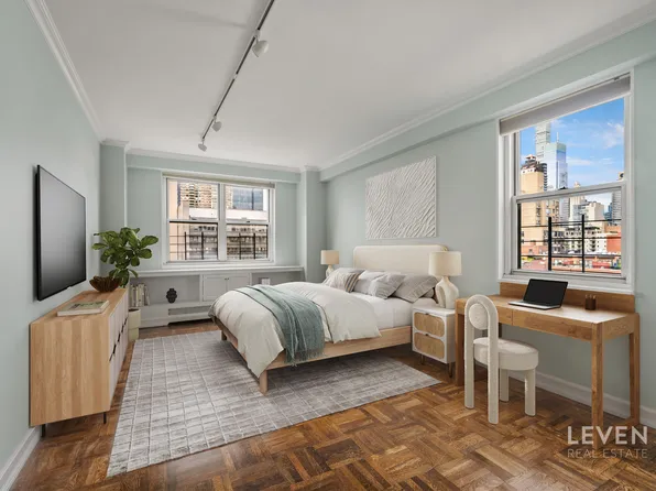 1175 York Avenue image 6 of 13