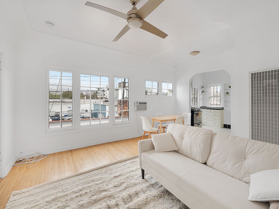 1st image of 647 1/2 N Spaulding Ave #25
