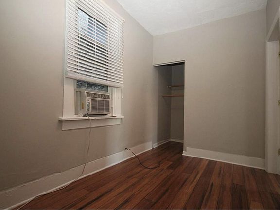 5th image of 2115 W Wellington Ave APT 2R