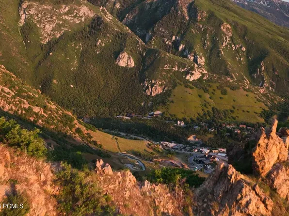 7077 S City View Dr #15, Salt Lake City, UT 84121