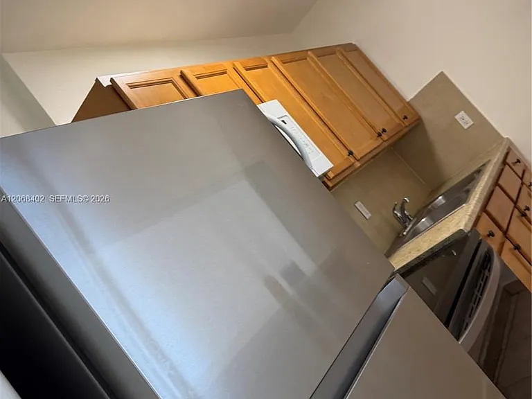 636 SW 8th Ave #636 — Photo 9