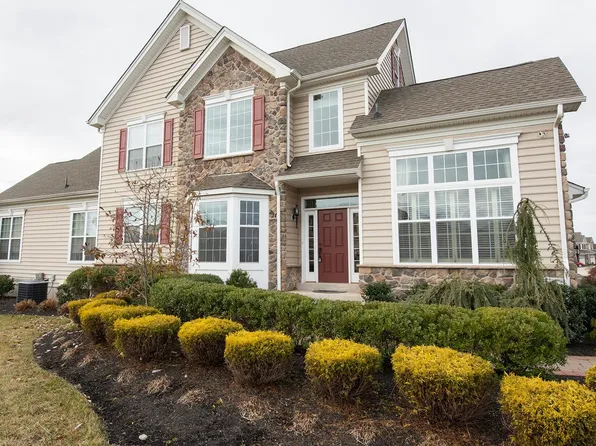 251 Hopewell Dr, Collegeville, PA 19426