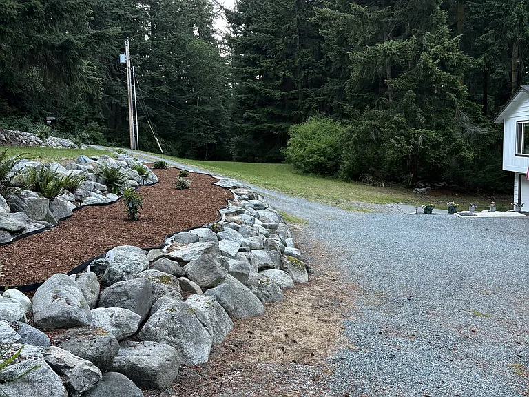 2742 Umatilla Dr — Photo 2
