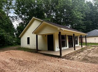 112 Della St, Batesville, MS 38606