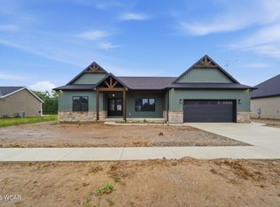 3398 Weldon Dr, Lima, OH 45806