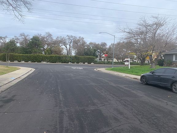 5th image of 7740 Woodside Dr