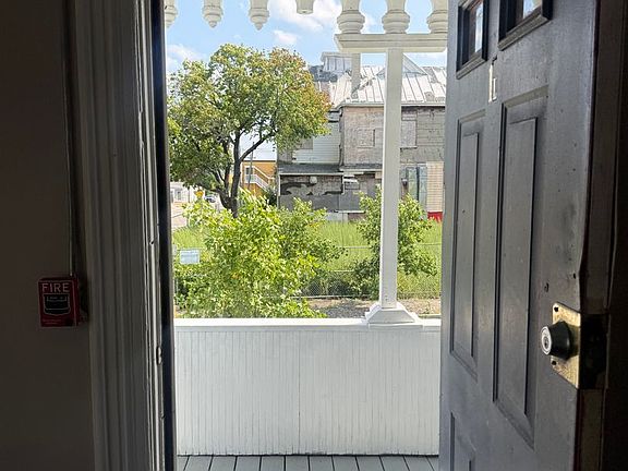 2nd image of 865 Eddy St APT 1L