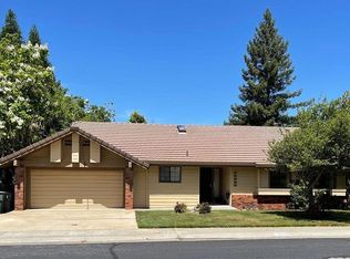 12950 Erin Dr, Auburn, CA 95603