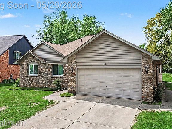 2nd image of 1614 Crestline Ln