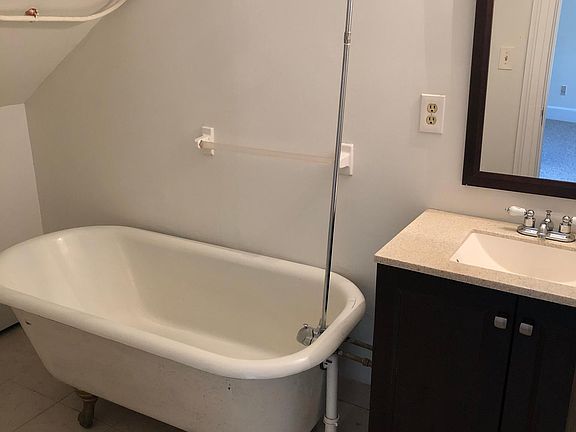 4th image of 339 Alden Ave APT 13