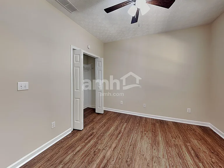 136 Spring Meadows Ave — Photo 17