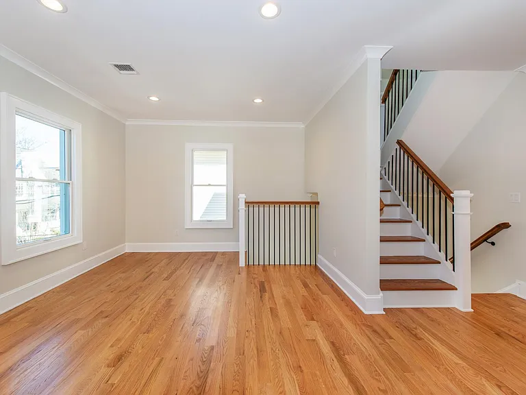 3 Irving Pl #A — Photo 9