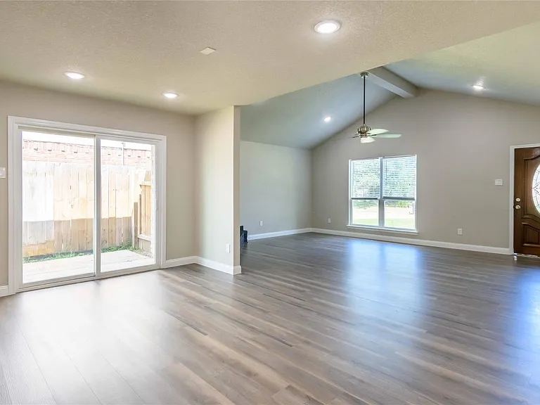 8703 Valley Ledge Dr — Photo 8