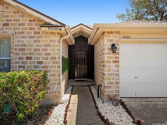 4th image of 9026 Veranda Court