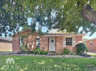 4809 Cedar St, Seabrook, TX 77586