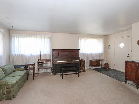 3rd image of 7279 Jamerine Ct