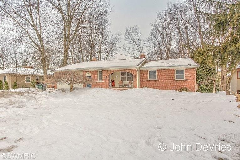 1st image of 3044 Pinedale Dr SW