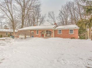 3044 Pinedale Dr SW, Grandville, MI 49418