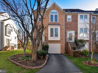 13928 Middle Creek Pl, Centreville, VA 20121