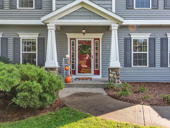 5th image of 9140 Winterberry Dr