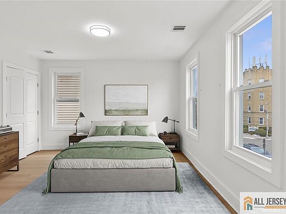 3rd image of 73 Ashland Ave