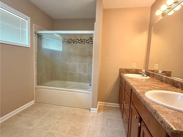 1018 Brisson Rd — Photo 14