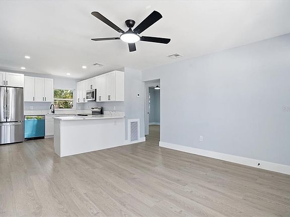 4th image of 761 29TH AVENUE S