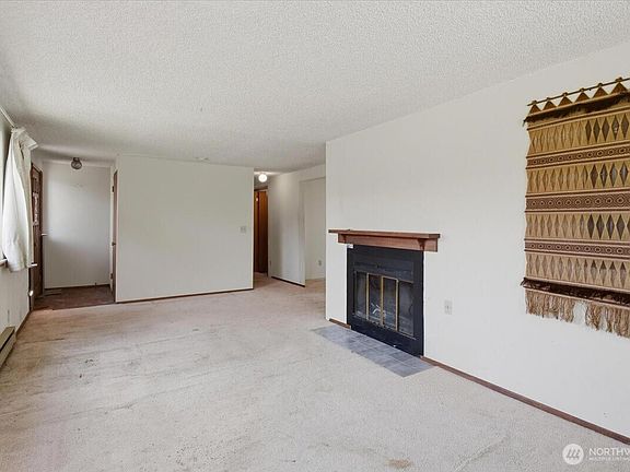 3rd image of 17626 87th Avenue SE