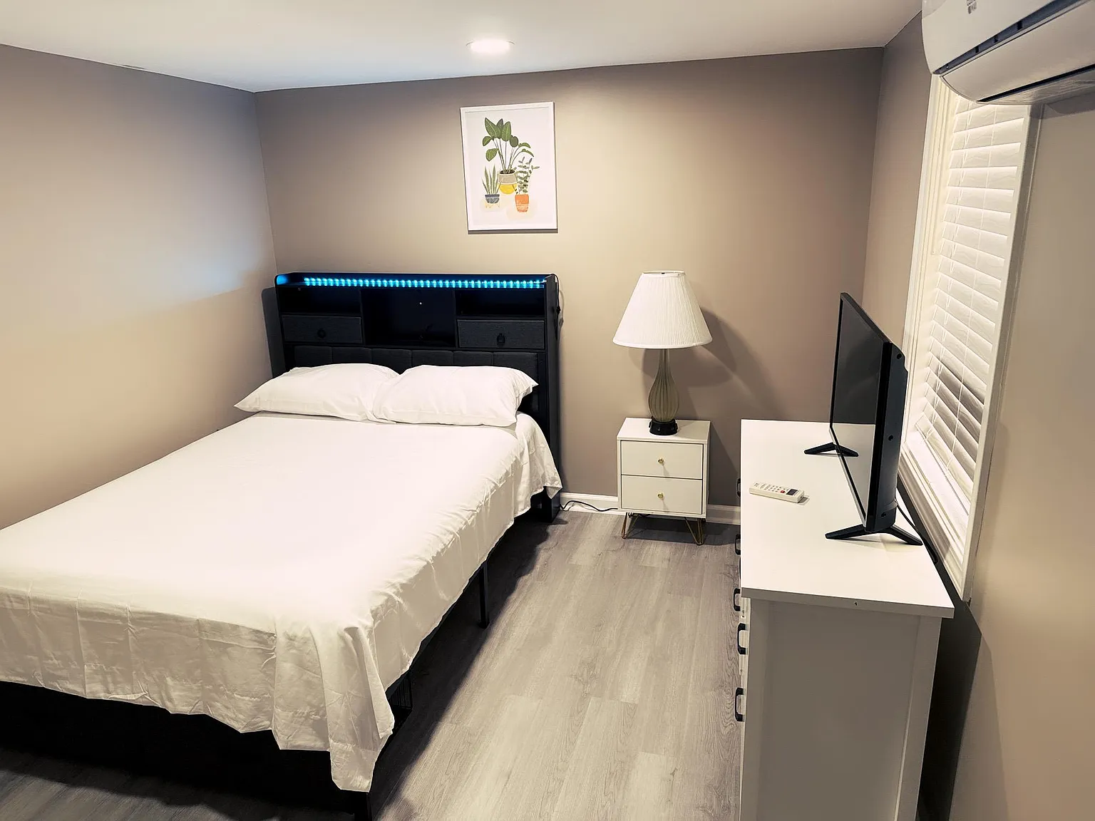 4 bed, 4.0 bath, 1744 sqft, $741 — Photo 1