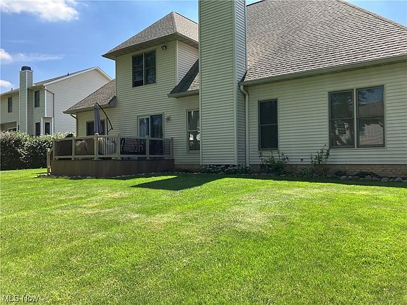 4th image of 2913 Oakcrest Dr