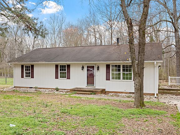 5th image of 207 S Hillcrest Dr