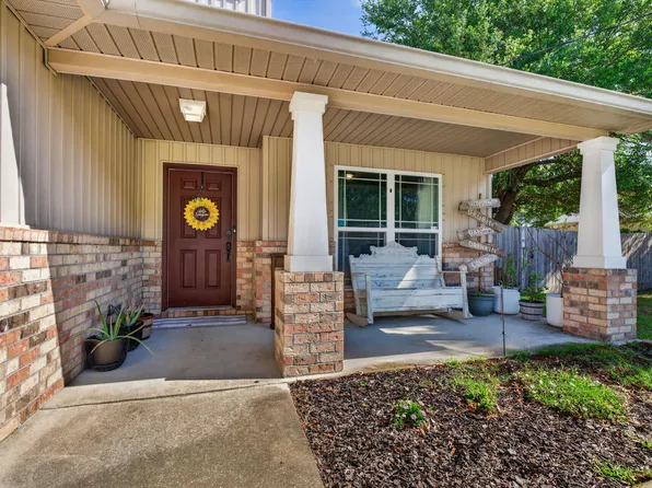 8418 Sevilla St, Navarre, FL 32566