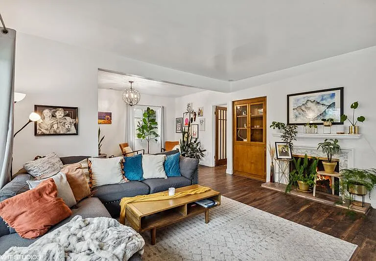 2571 Van Buren Ave — Photo 8