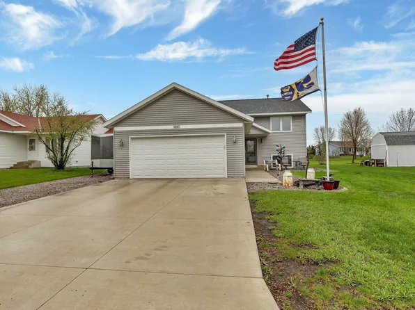 1880 W Shore Dr SW, Hutchinson, MN 55350