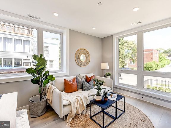 2nd image of 1915 H St NE #2