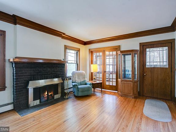 4th image of 1864 Laurel Ave