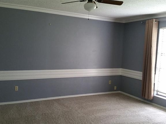 3rd image of 1449 Debon Dr