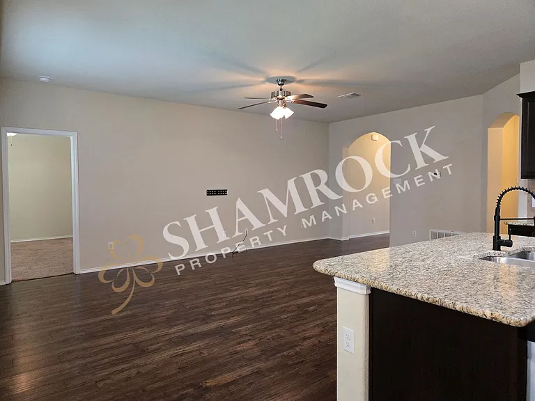 3208 Jackal Dr — Photo 5