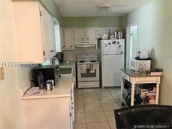 4th image of 7610 NW 69th Ave