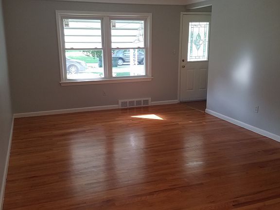 2nd image of 7539 Saint John St