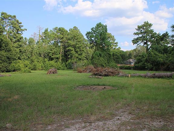 2nd image of 218 Dogwood Trail