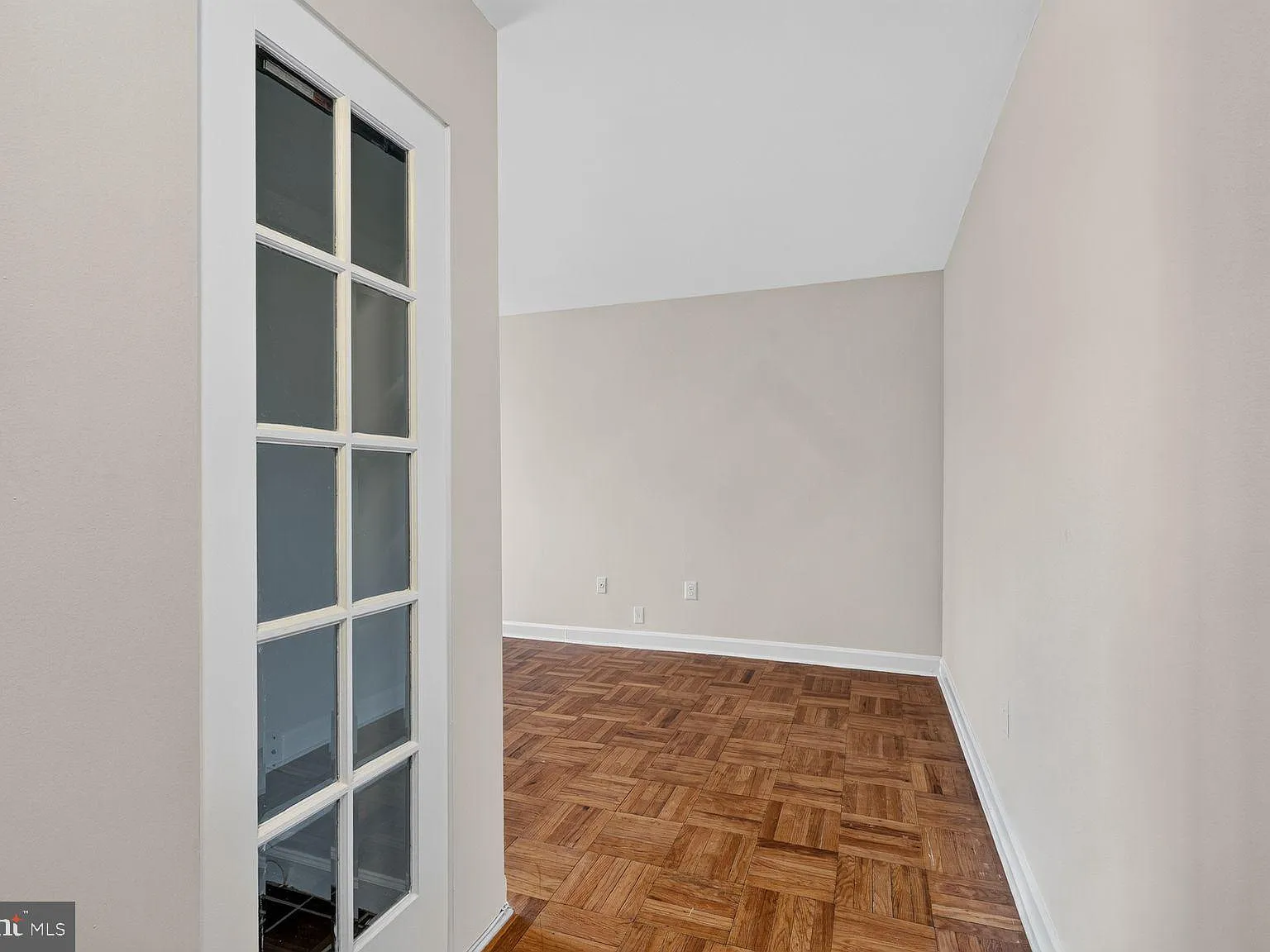 Studio, 1.0 bath, 437 sqft, $1,700 — Photo 3